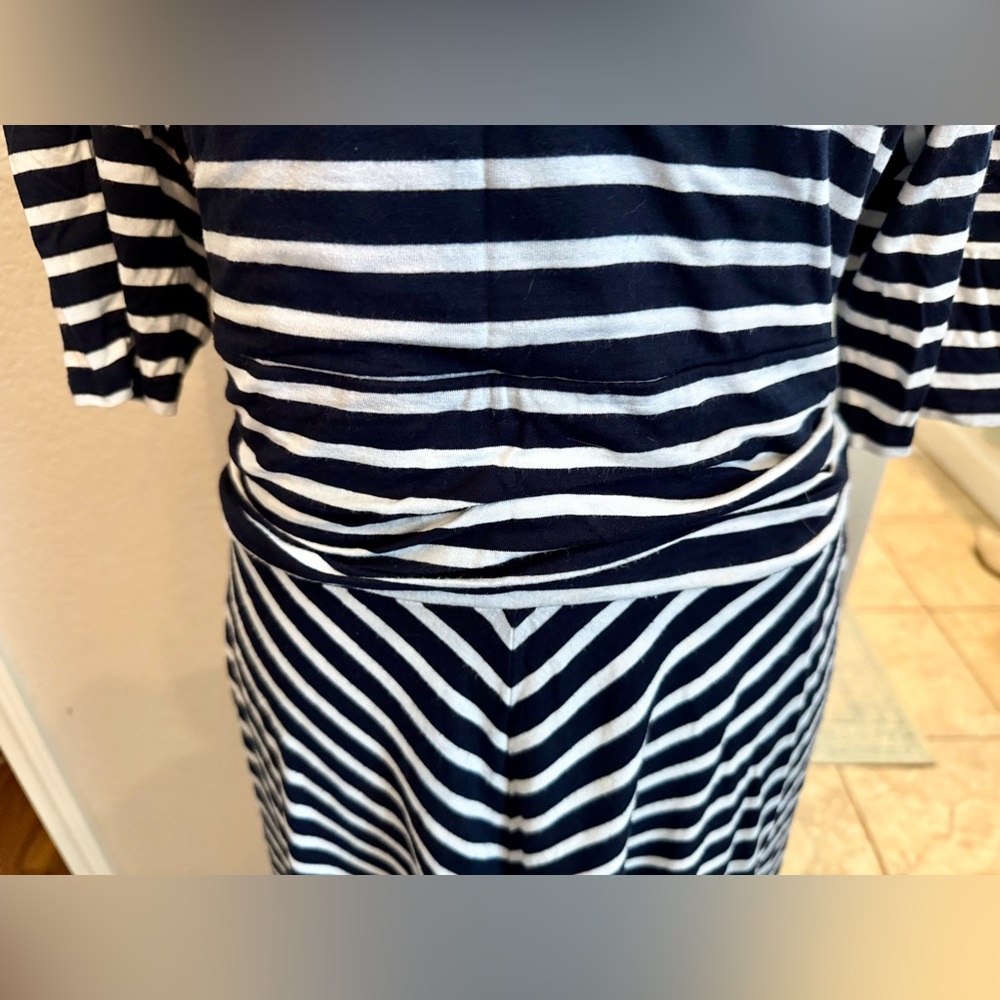 Hobbs of London Navy and White Striped Dress - Picture 2 of 9